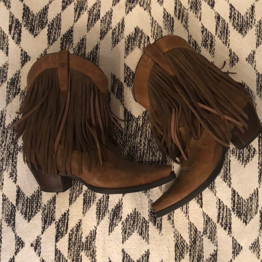 Ariat Goldrush Fringe Booties Size 9B